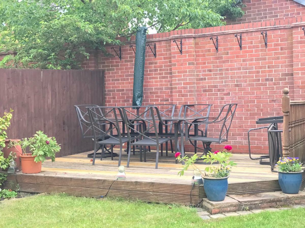 In Our Liverpool Home Sleeps 5 In 2 Double & 1 Single Bedrooms Exterior foto